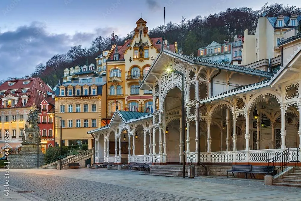 Imperial Apartment In Bohemia Residence By Rentez Karlovy Vary